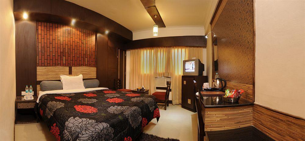 โฮเต็ล อติธิ Hotel อัครา ภายนอก รูปภาพ
