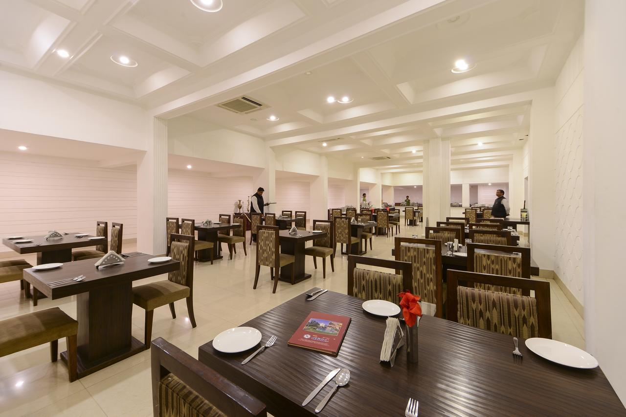 โฮเต็ล อติธิ Hotel อัครา ภายนอก รูปภาพ