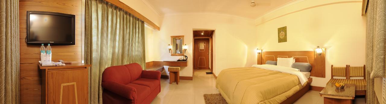 โฮเต็ล อติธิ Hotel อัครา ภายนอก รูปภาพ